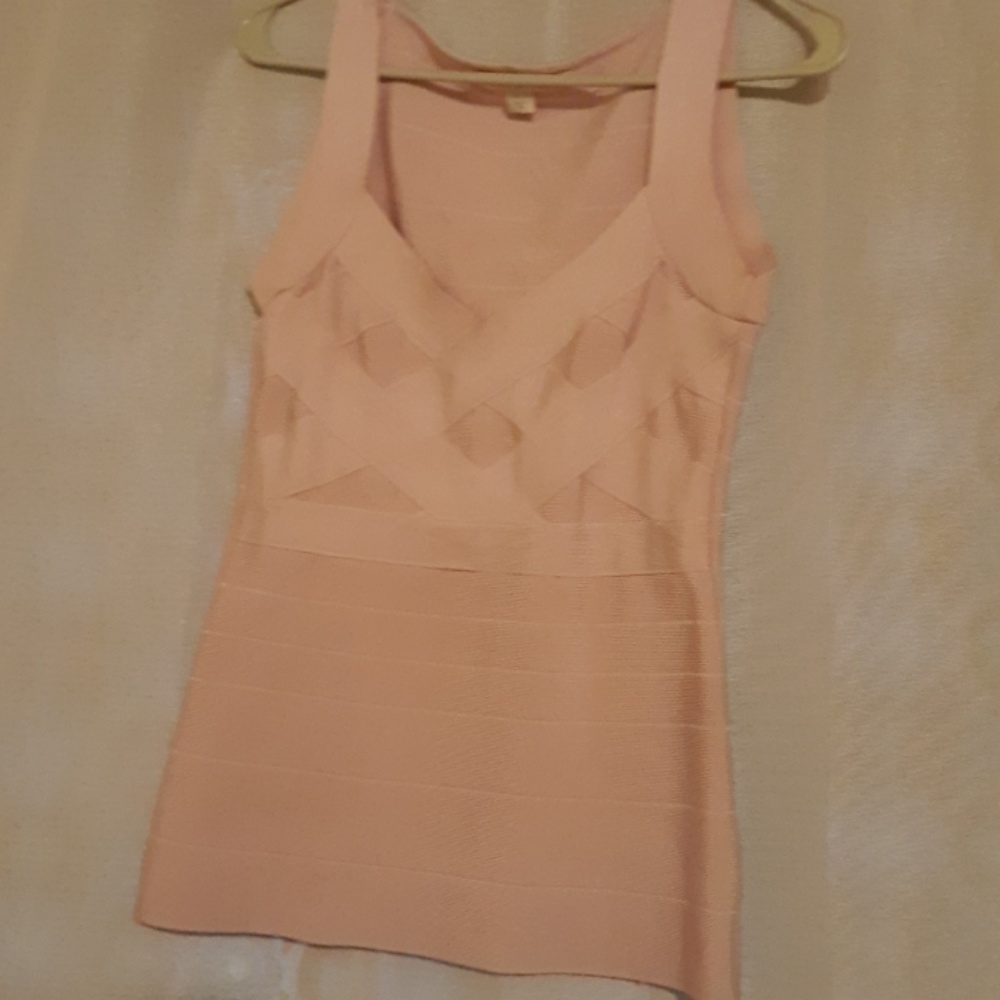 Stretchy tank